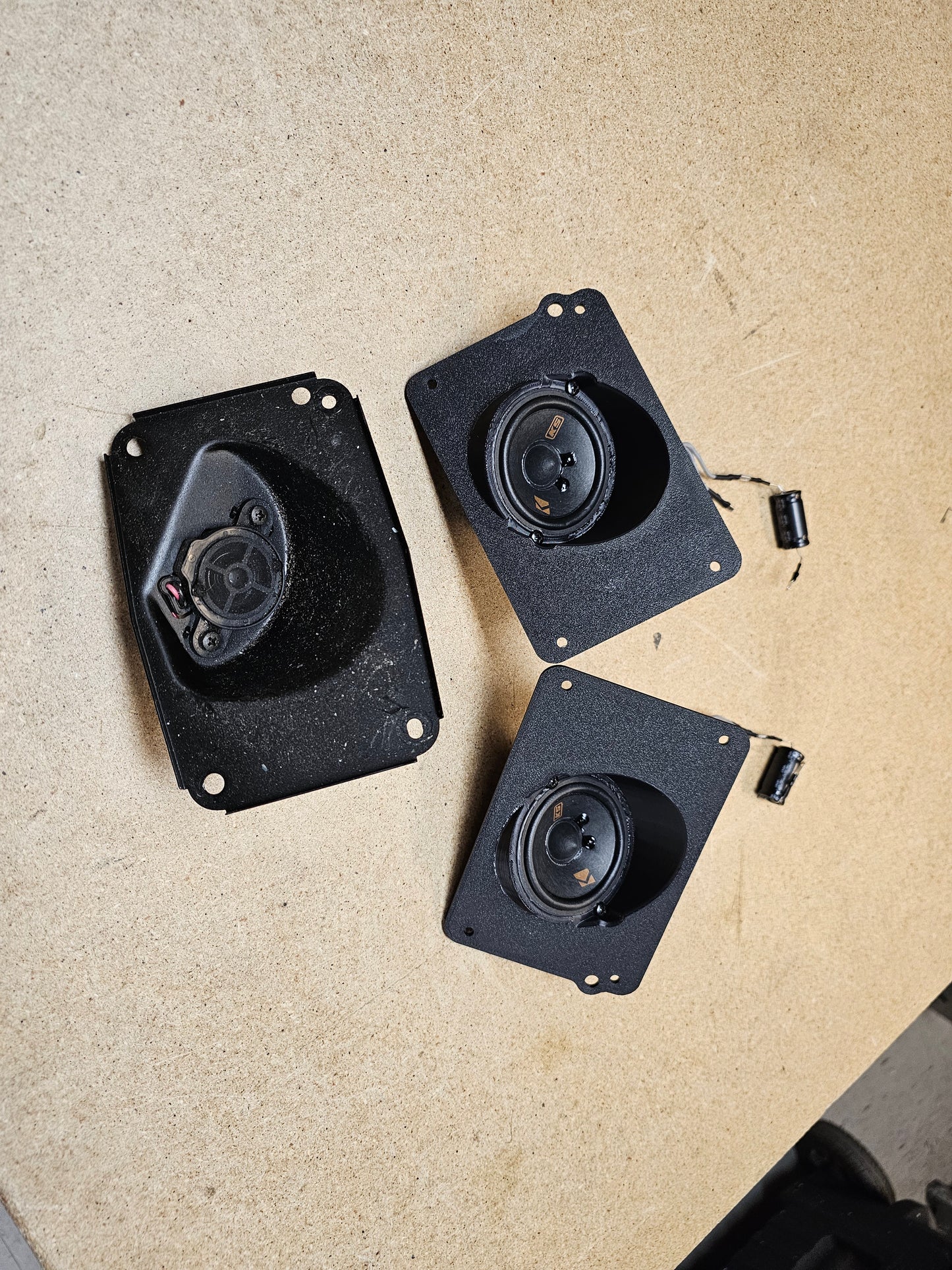 S10 Dash Speaker Mount for Kicker 2.75"